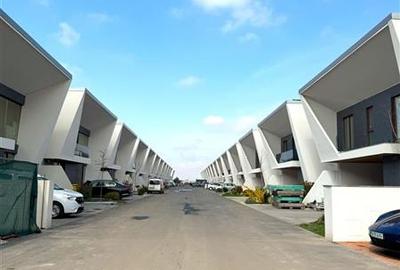 Casă individuală cu 5 camere cu Teren 439 Mp în Nord - 2