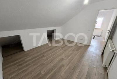 Apartament cu 4 camere decomandat, mobilat în Vasile Aaron - 9