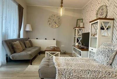 Apartament cu 2 camere decomandat, mobilat în Tractorul
