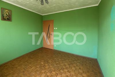 Apartament cu 2 camere decomandat, mobilat în Ștrand
