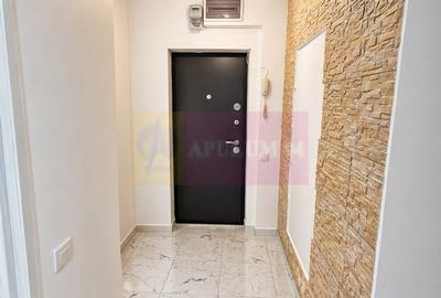 Apartament cu 3 camere decomandat în Tei - 1