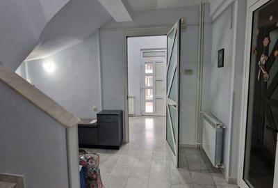 Casă cu 5 camere cu Teren 387 Mp în Coiciu - 1