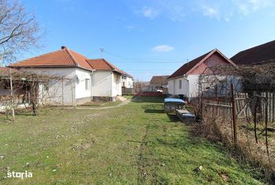 Casă cu 2 camere cu Teren 2261 Mp în Central