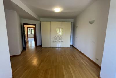 Casă individuală cu 6 camere cu Canalizare în Nord - 12