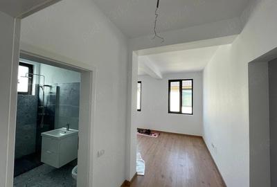 Casă cu 4 camere cu Teren 500 Mp în 1 Decembrie - 6
