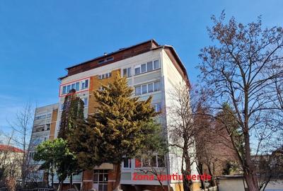 Apartament de vanzare 3 camere, 85 mp, zana-Albina - 10