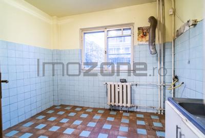 1 Mai nr. 29, 3 camere, 4/10, bloc stradal, c-tie 1980, bucatarie mare, 2 bai - 7