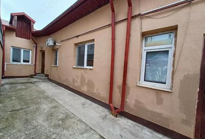 Casă cu 2 camere cu Teren 80 Mp în Tei - 4