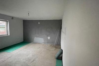 Casă individuală cu 4 camere cu Canalizare în Central - 10