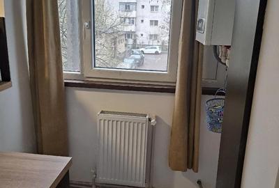 Garsonieră decomandată în Central - 2