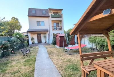 Casă individuală cu 5 camere în Dobroești