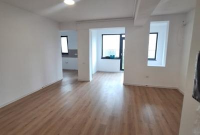 Birou, de 72 mp, în Tomis III - 8