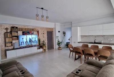 Apartament cu 3 camere decomandat, mobilat în Central