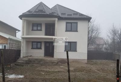 Casă cu 4 camere în Giurgeni - 13
