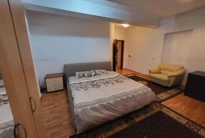 Casă cu 6 camere cu Teren 496 Mp în Central - 9