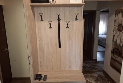 Apartament cu 3 camere decomandat, mobilat în Tractorul - 6