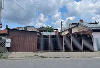 Casă individuală cu 6 camere cu Canalizare în Bucureștii Noi - 1