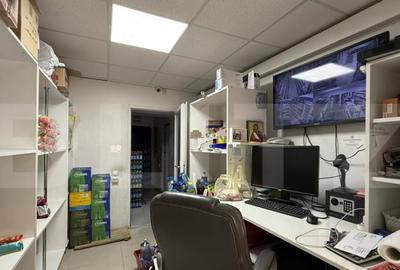 Spa?iu comercial parter bloc renovat 118 mp, Lapu?, zona - 5