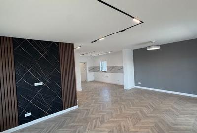 Casă cu 4 camere în Valea Adâncă