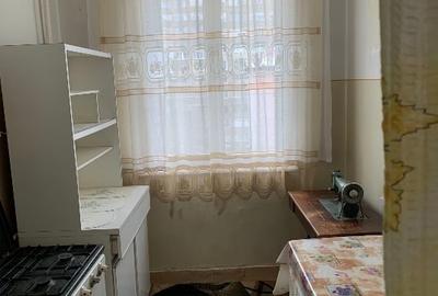 Apartament cu 2 camere semidecomandat, mobilat în Micro III - 2