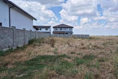 Teren de 589 mp, în Covaci - 3