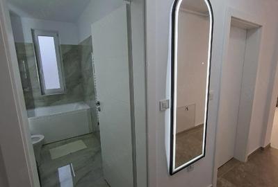 Apartament cu 2 camere decomandat în Girocului