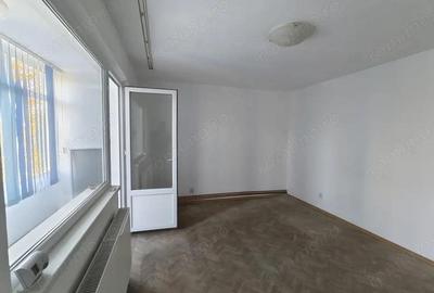 Apartament cu 3 camere decomandat în Central - 5