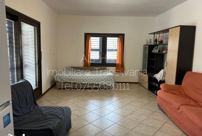 Casă cu 5 camere cu Teren 3200 Mp în Central - 4