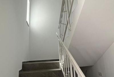Casă cu 4 camere în Central - 2