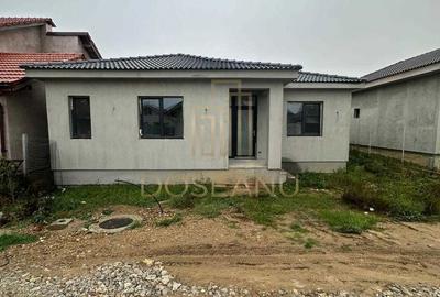 Casă cu 4 camere cu Teren 300 Mp în Sânmartin
