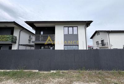 Casă individuală cu 4 camere cu Teren 260 Mp în Berceni