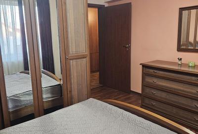 Apartament cu 4 camere decomandat în Central - 3