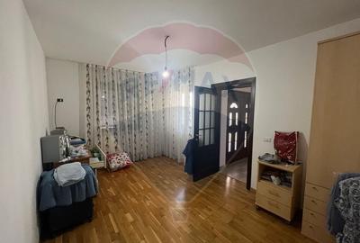 Casa 4 camere Focsani str Militari - 7