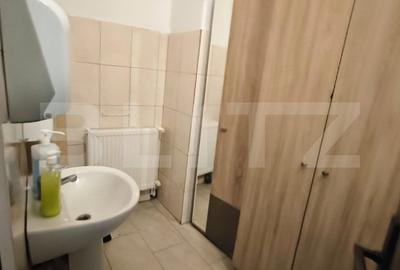 Spatiu comercial cu destinatie medicala, 205 mp, vitrina, Calea Bucuresti - 8