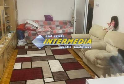 Apartament cu 3 camere decomandat în Cetate - 2