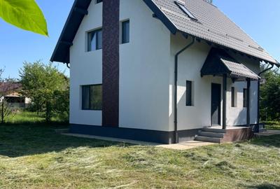 Casa de vanzare in localitatea Brebu - 2