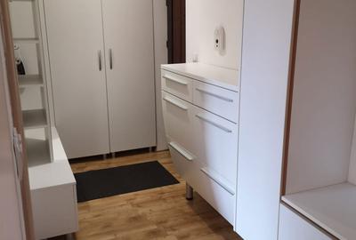 Apartament cu 3 camere decomandat în Florești - 1