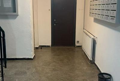 Apartament cu 3 camere decomandat în Sebastian