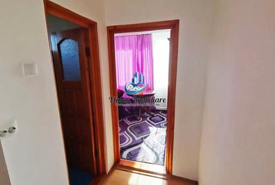 Apartament cu 4 camere semidecomandat în Central