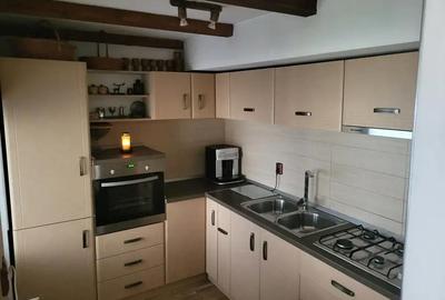 Casă cu 4 camere în Central - 8