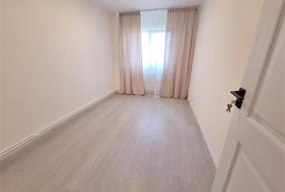 Apartament cu 3 camere decomandat în 9 Mai - 11