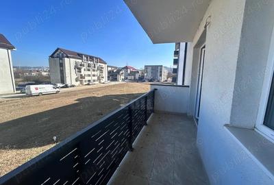 Apartament cu 3 camere semidecomandat în Florești - 1