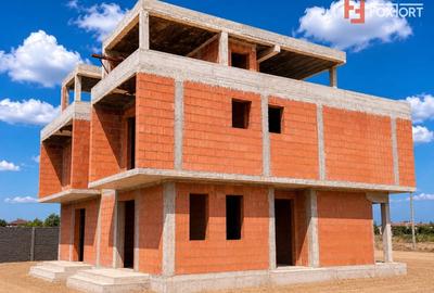 Duplex cu 10 camere cu Canalizare în Aradul Nou - 3