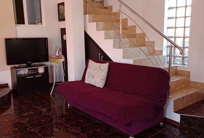 Casă cu 4 camere cu Teren 2000 Mp în Central - 3