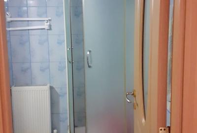 Proprietar, vand apartament 3 camere Roman - 2