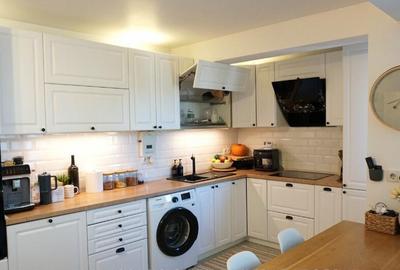 Apartament cu 3 camere decomandat în Ostroveni