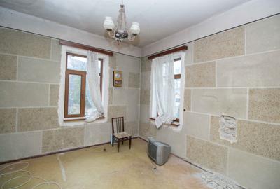 Casă cu 6 camere cu Canalizare în Central - 11