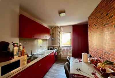 Apartament 3 camere,etaj 3,zona UMT - 8