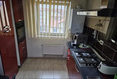 Apartament cu 3 camere decomandat în Girocului - 8