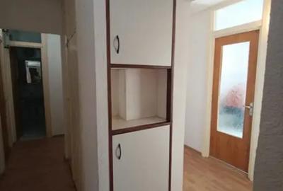Apartament cu 4 camere decomandat în Bartolomeu - 9